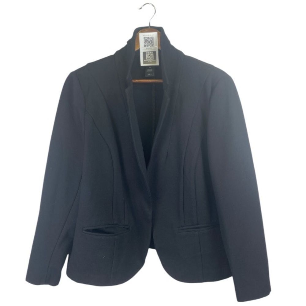 LANE COLLECTION black blazer hook and eye closure // 2X